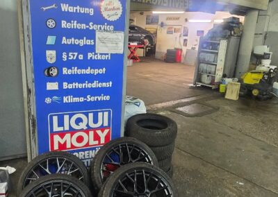 Fachgerechter Serviceplatz für Ihr Auto.